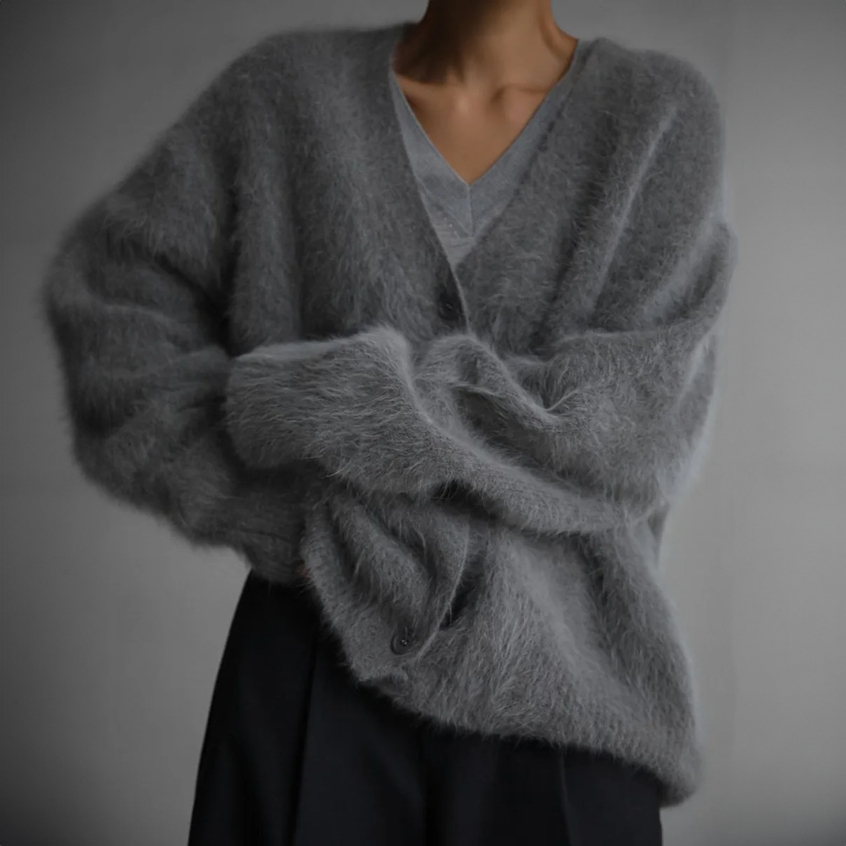 LIV | FLUFFY BUTTONED CARDIGAN