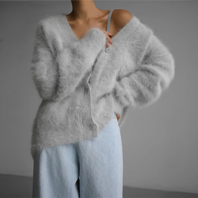 LIV | FLUFFY BUTTONED CARDIGAN